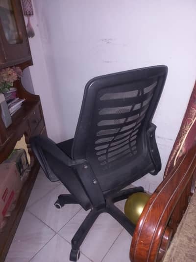 revolving chair