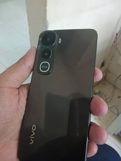 Vivo Y400