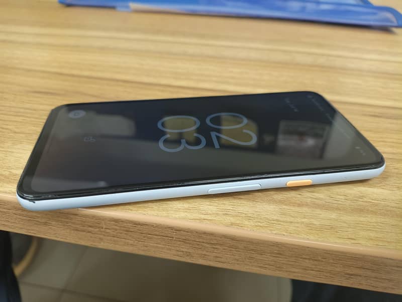 Google Pixel 4a 6