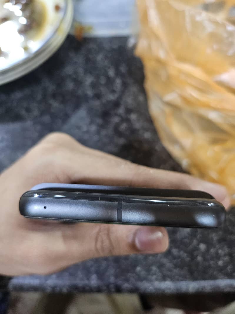 Google Pixel 8 3
