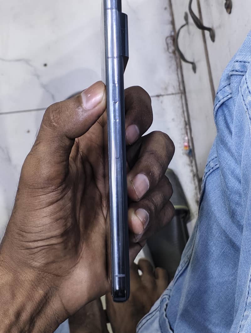 Google pixel 8 pro 3
