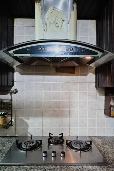 Hood, stove hob and Gas Oven