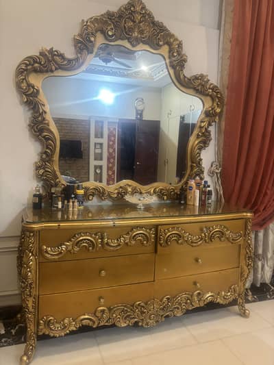 Dressing table
