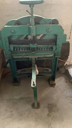 Pepper cutting machine