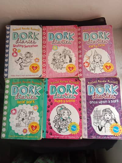 DORK DIARIES 