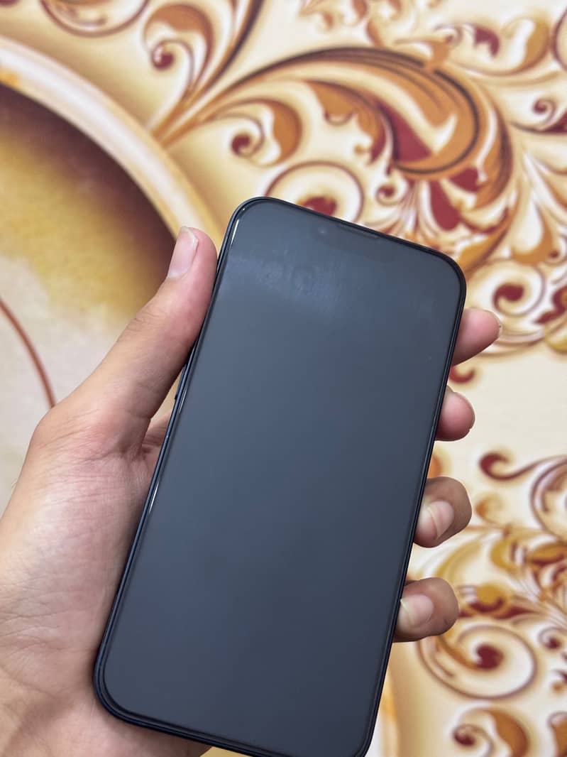 Apple iPhone 13 2