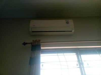 1 Ton Gree AC non Inverter