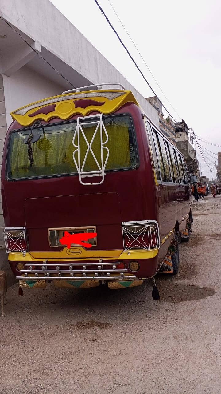 Mazda 3500 Coaster karachi number 2