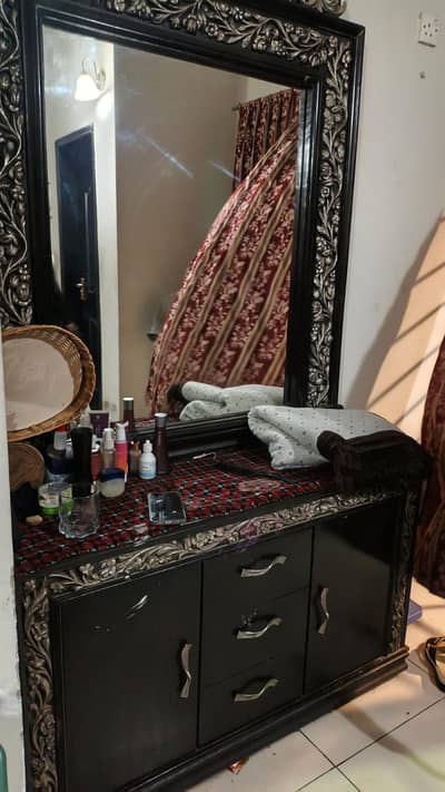Dressing table side tables 2 double bed with mattress