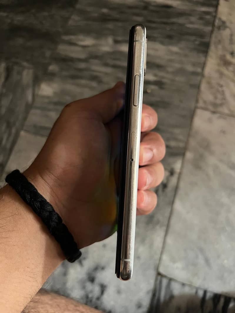 Apple iPhone X 0
