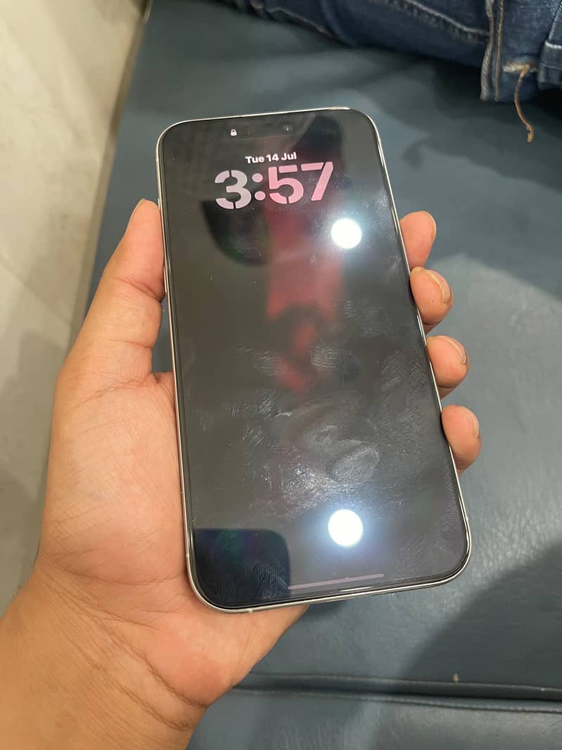 Apple iPhone 15 Pro Max 8