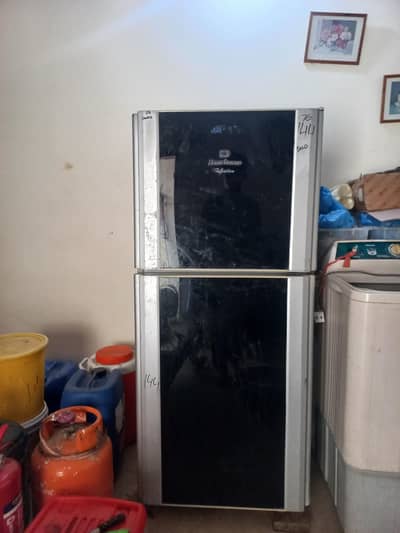 dawlance fridge in good condition