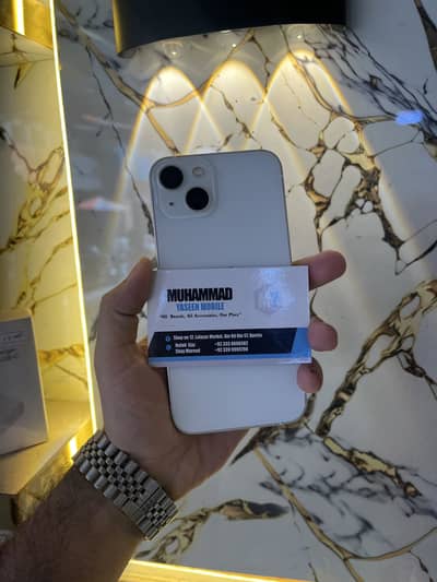 Apple iPhone 13