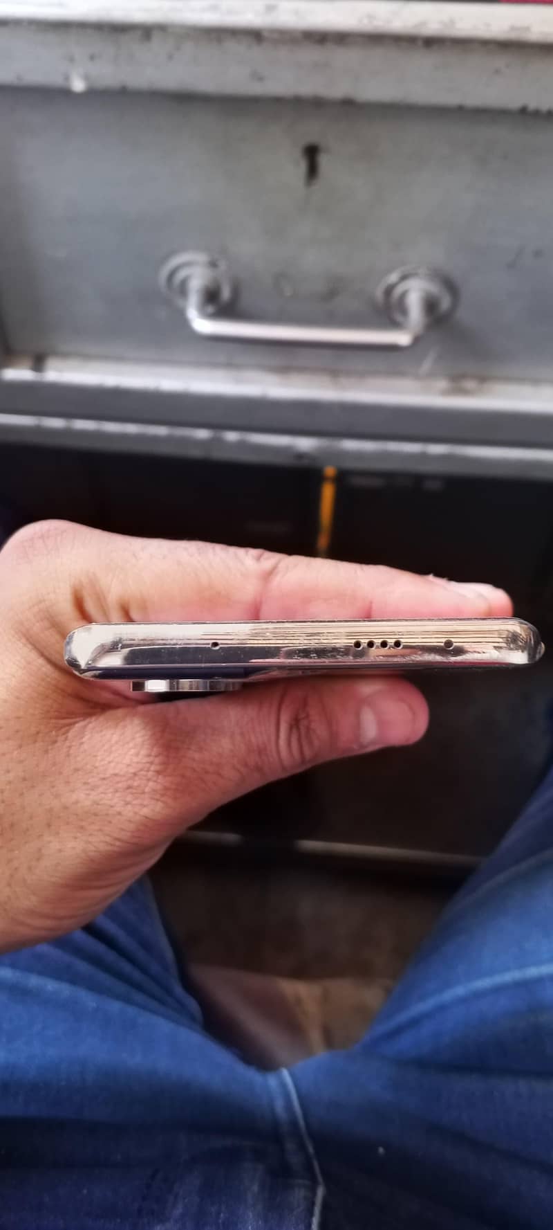 Tecno CAMON 40 Pro 6