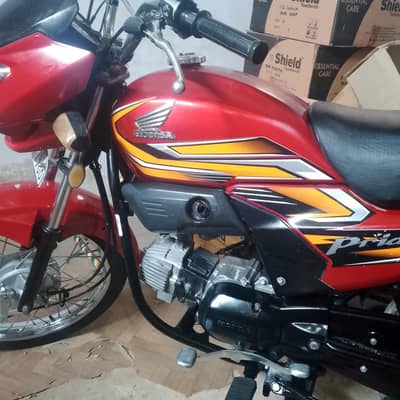 Honda pridor Karachi number good condition everything is ok and