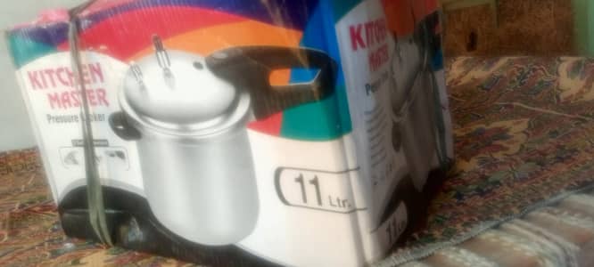 Used pressure cooker for sale_ good condition