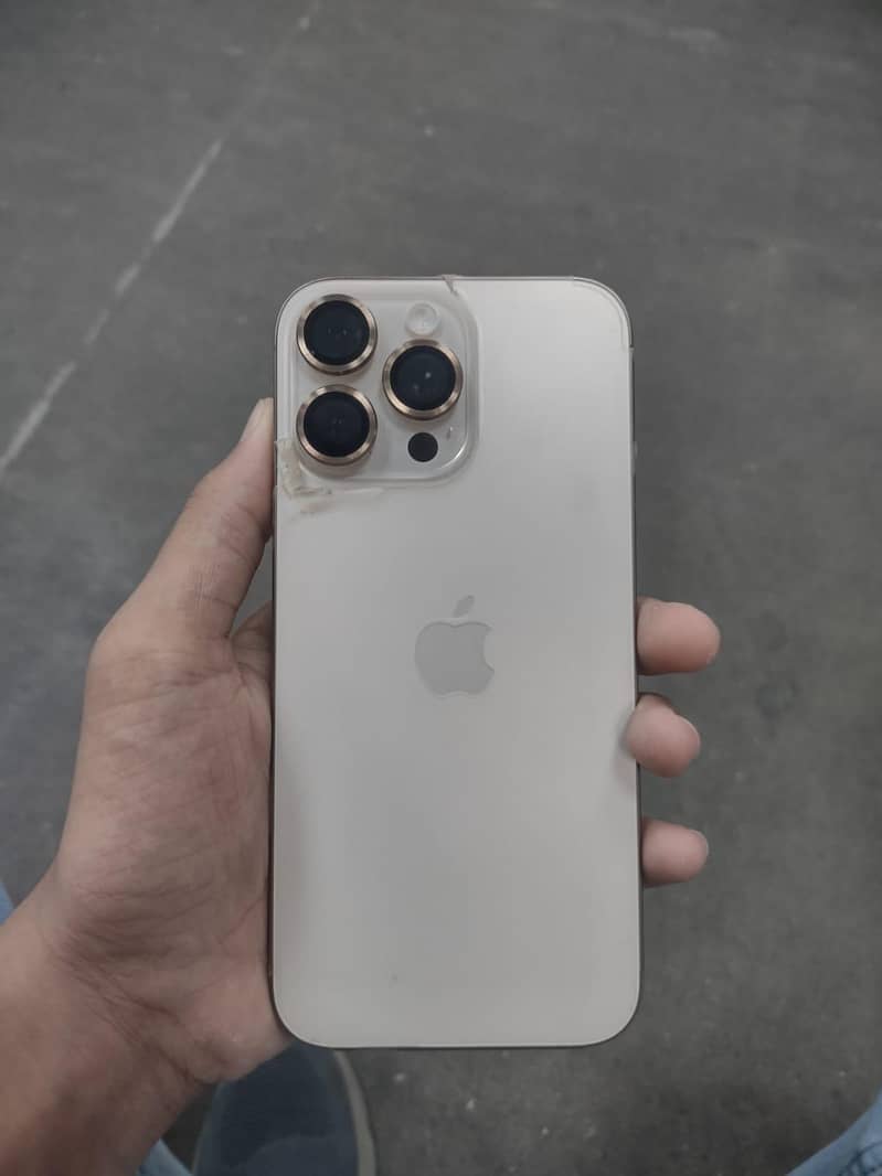 Apple iPhone 16 Pro Max 0