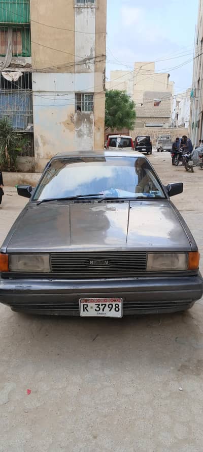 Nissan Sunny 1990