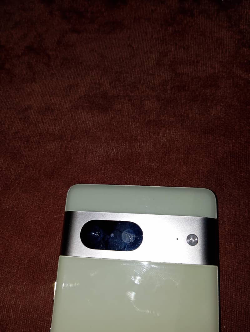 Google Pixel 7 4