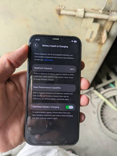 Apple iPhone 12