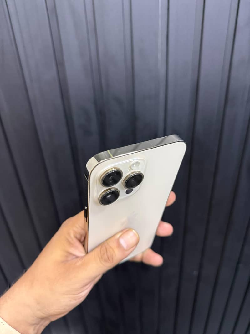 Apple iPhone 0