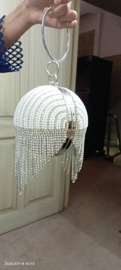 silver  pearl clutch stylish for bridal excellent condition