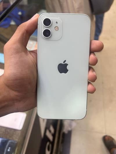 Apple iPhone 12