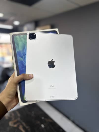 ipad pro 2nd  generation 11-inch   256gb cellular with box