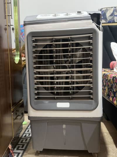 Selling LARGE size Air cooler