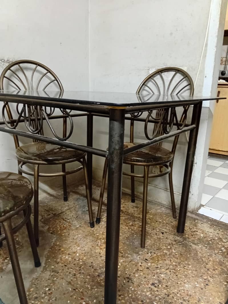 4 seater Dining Table 2