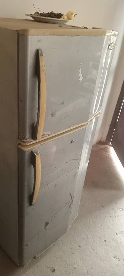 WAVES REFRIGERATOR URGENT FORSALE