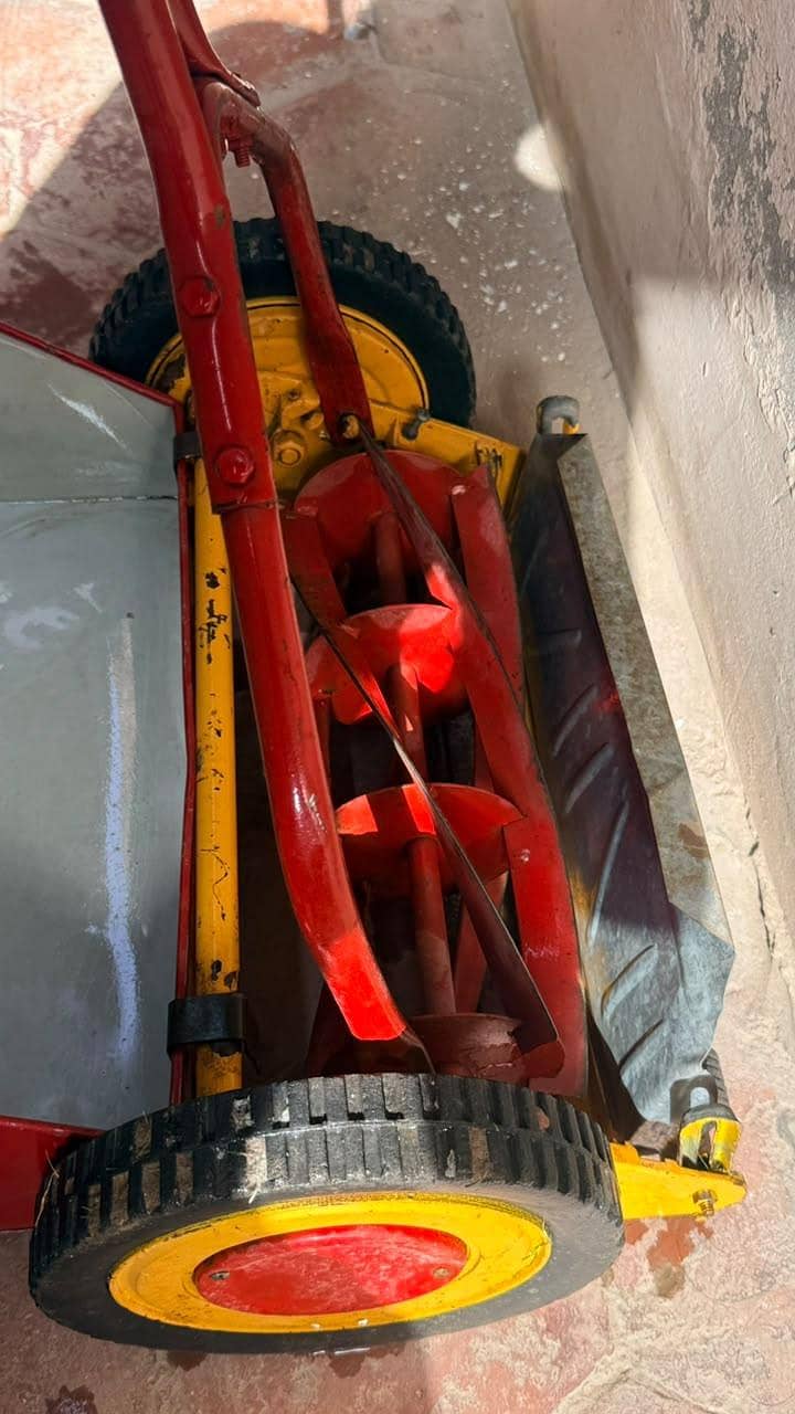 Grass Cutting Machine 2