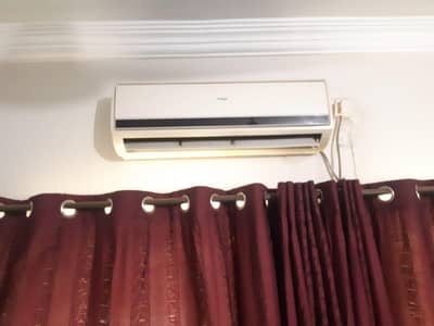 used one ton hire AC with impressive cooling