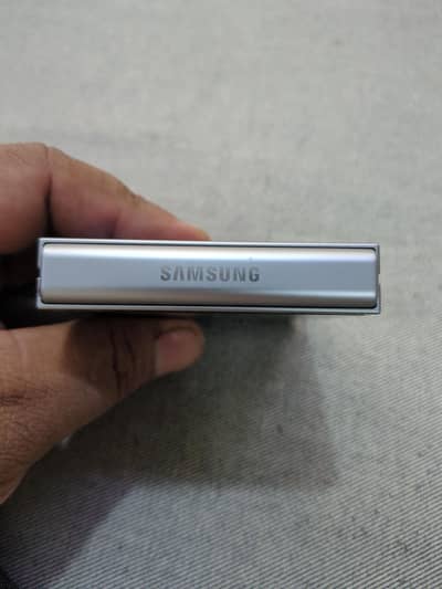 Samsung Mobile Z Flip 6