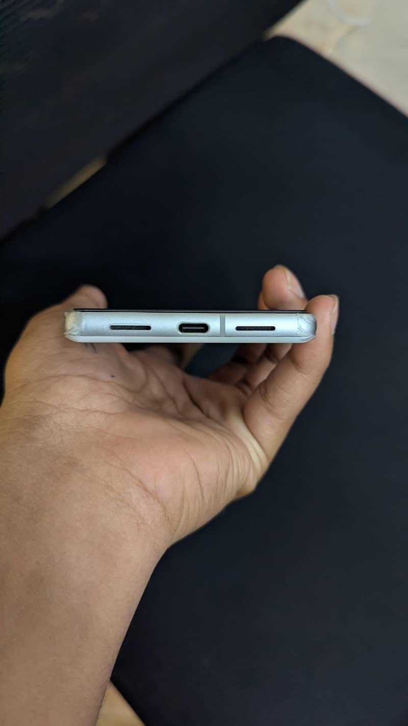 Google Pixel 7 4
