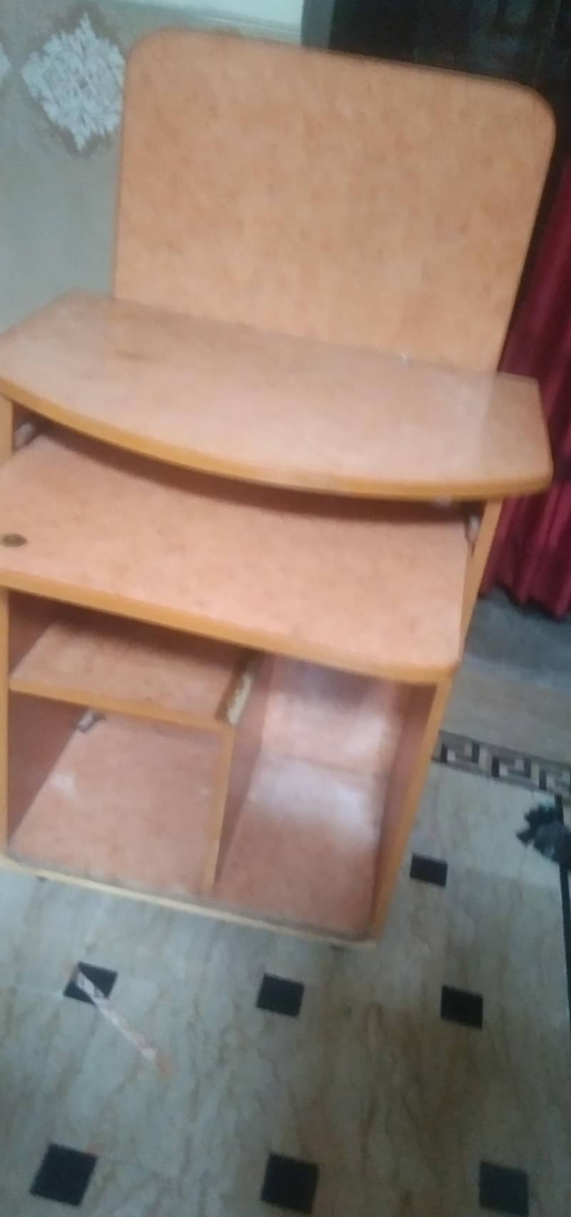 moveable tv plus computer traily 1