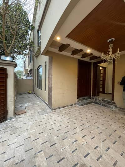 5 Marla House For Sale In Bahria Town Lahore On Investor Rate