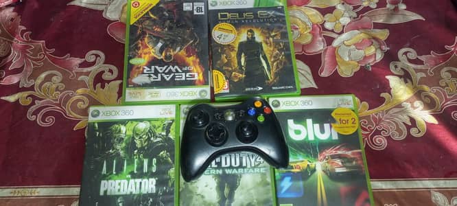 5 games CDs + 1 controller of Xbox 360