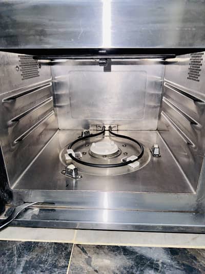 Toshiba Microwave Oven Grill 300°C - Heavy Duty Steel Body