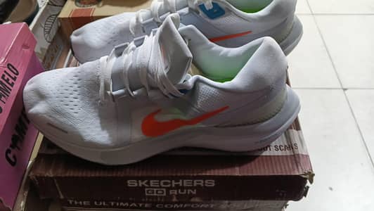 Nike Air Zoom Volmero 16