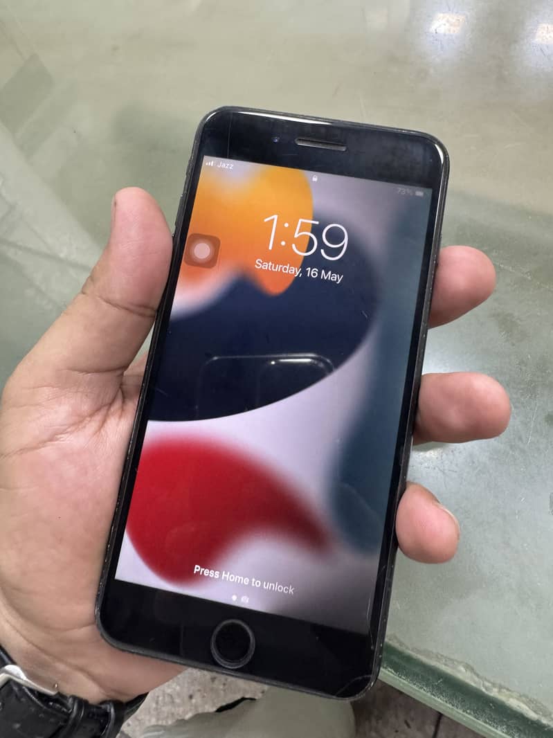 Apple iPhone 7 Plus 2
