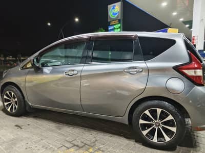 NISSAN note e power (reev technology best fuel average)