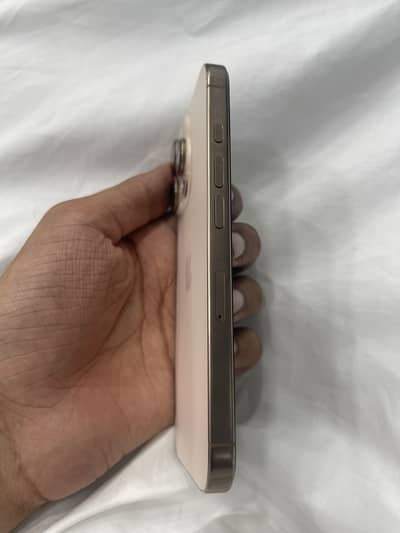 Apple iPhone 16 Pro