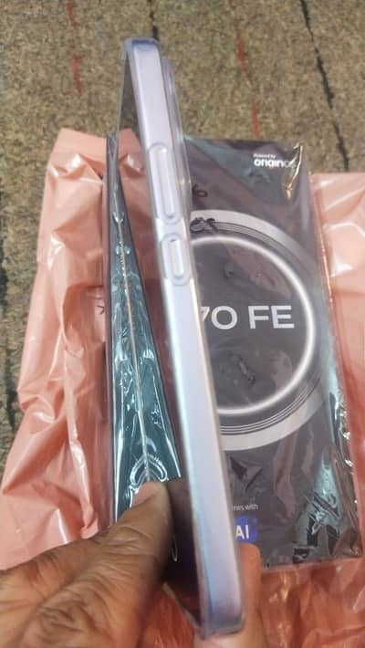 Vivo V70 FE 5G