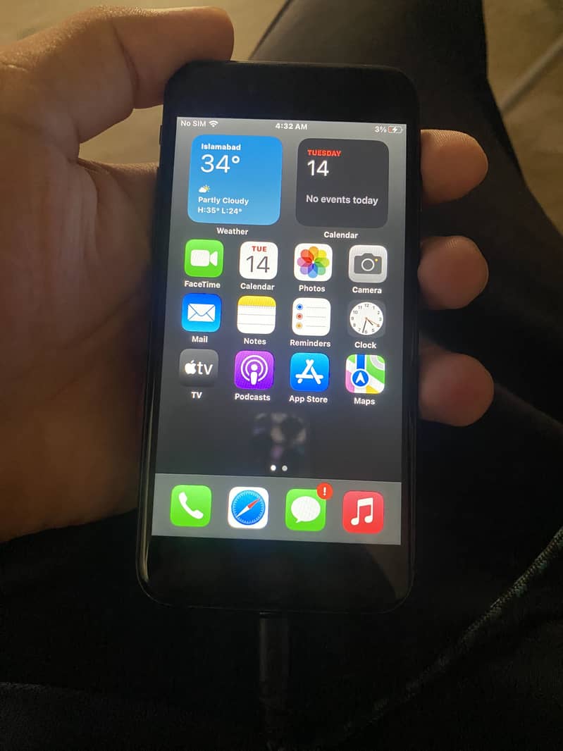 Apple iPhone 8 1