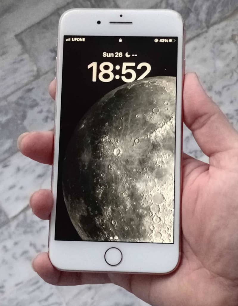 Apple iPhone 8 Plus 5