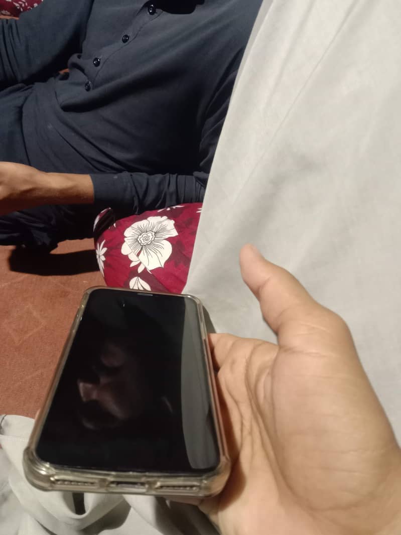 Apple iPhone X 3