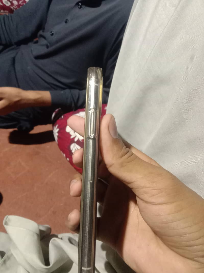 Apple iPhone X 5