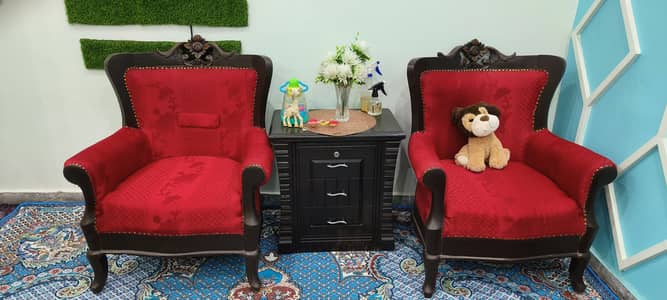 Set of chairs