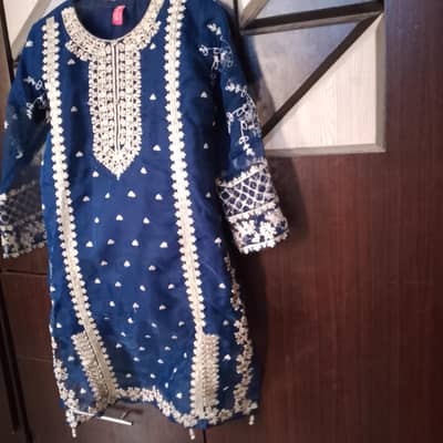 3 pice fancy organza dres with silk border trouser & heavy dupata